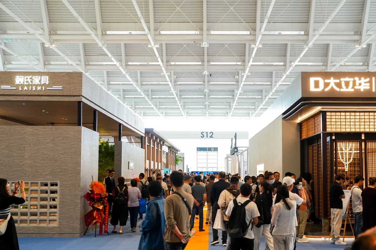 中国家博会（广州）2025年经英圈全新升级，通过打造“经英万里行”等子IP，持续开展全年招商推广和城市巡回路演。